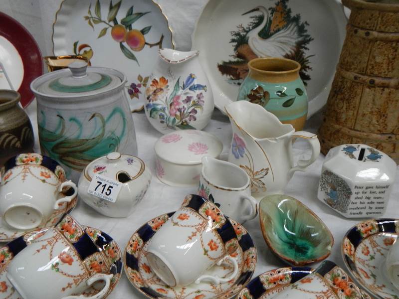 A mixed lot of tea and other ware including large teas set, all in good condition. - Image 5 of 6