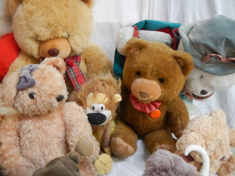 A good lot of soft toys. - Image 2 of 3