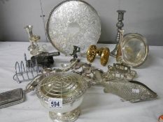 A mixed lot of silver plate items including napkin rings.