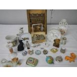 A mixed lot including Osborne plaque, Royal Worcester Prisoner of War dish, Wade,