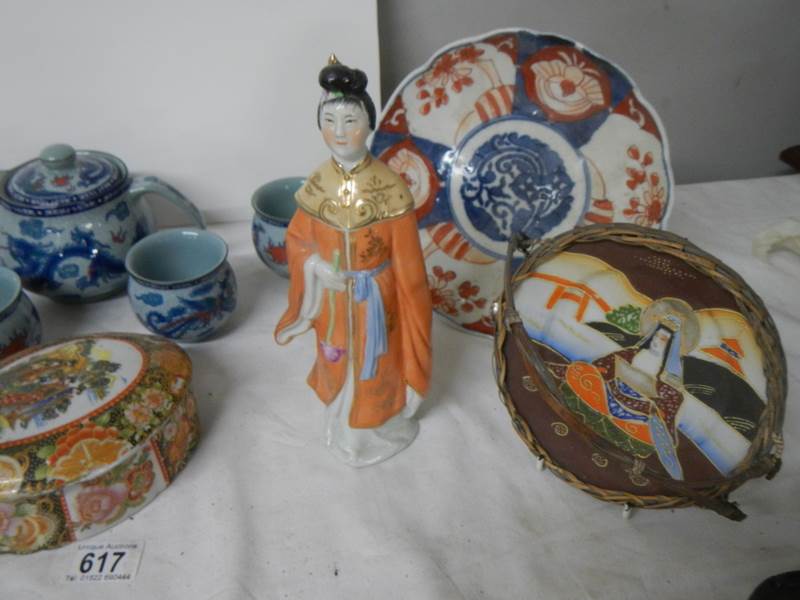 A mixed lot of oriental style items. - Image 4 of 5