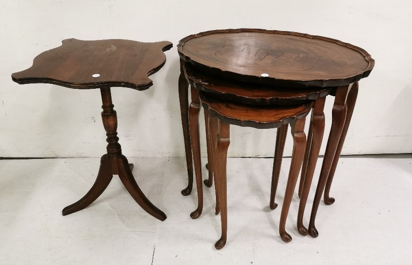A nest of 3 mahogany tables – oval shaped with scalloped edges) and a tiled top coffee table with - Image 2 of 2