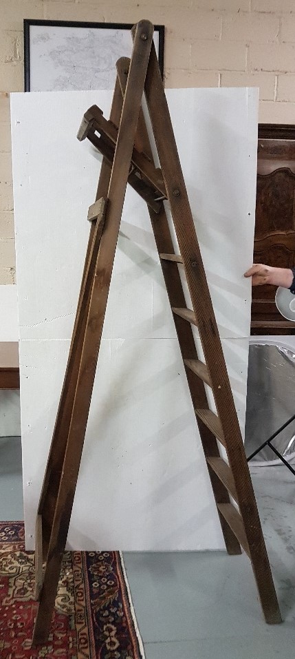 Wooden folding 6- rung ladder, 2.4 m high - Image 2 of 2