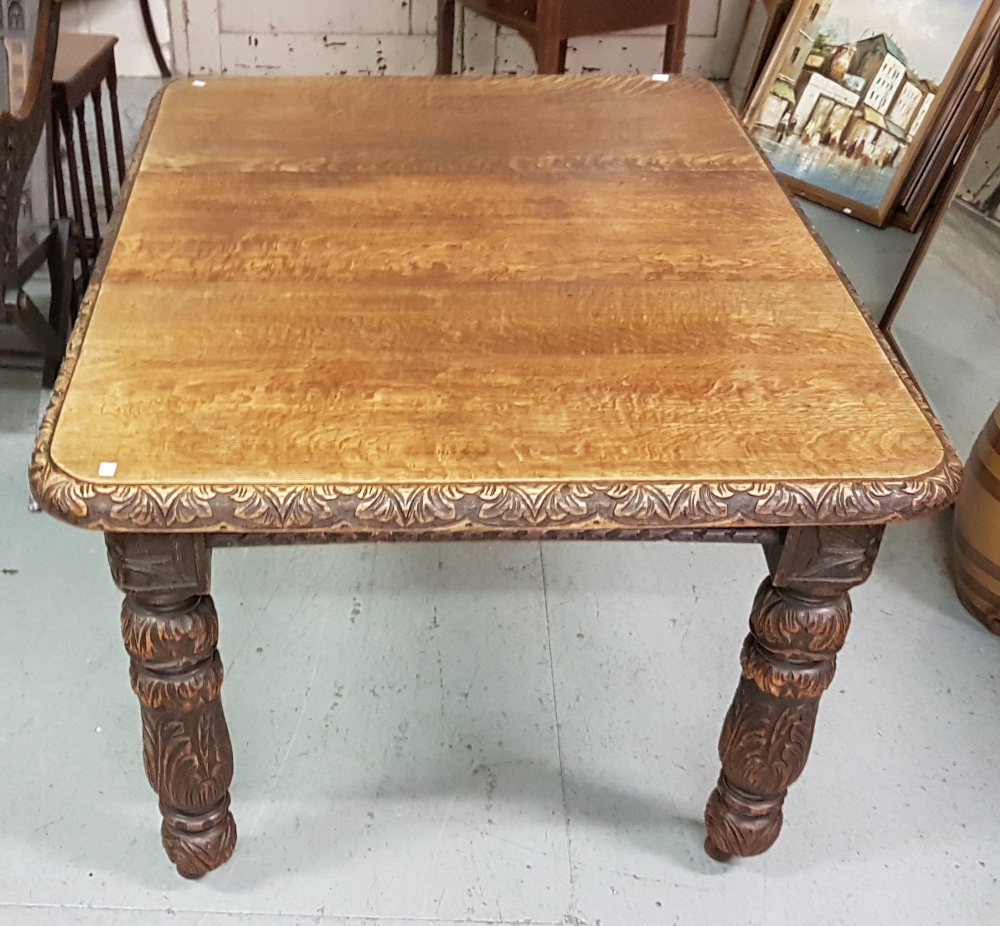 Victorian cared oak wind-out extending Dining Table (shown with removeable leaf), 140cmW x 102cm x - Image 3 of 3