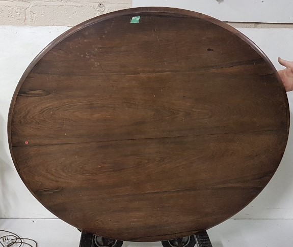 19thC Continental Rosewood Extendable Dining Table, Circular Shaped, with legs beneath (no