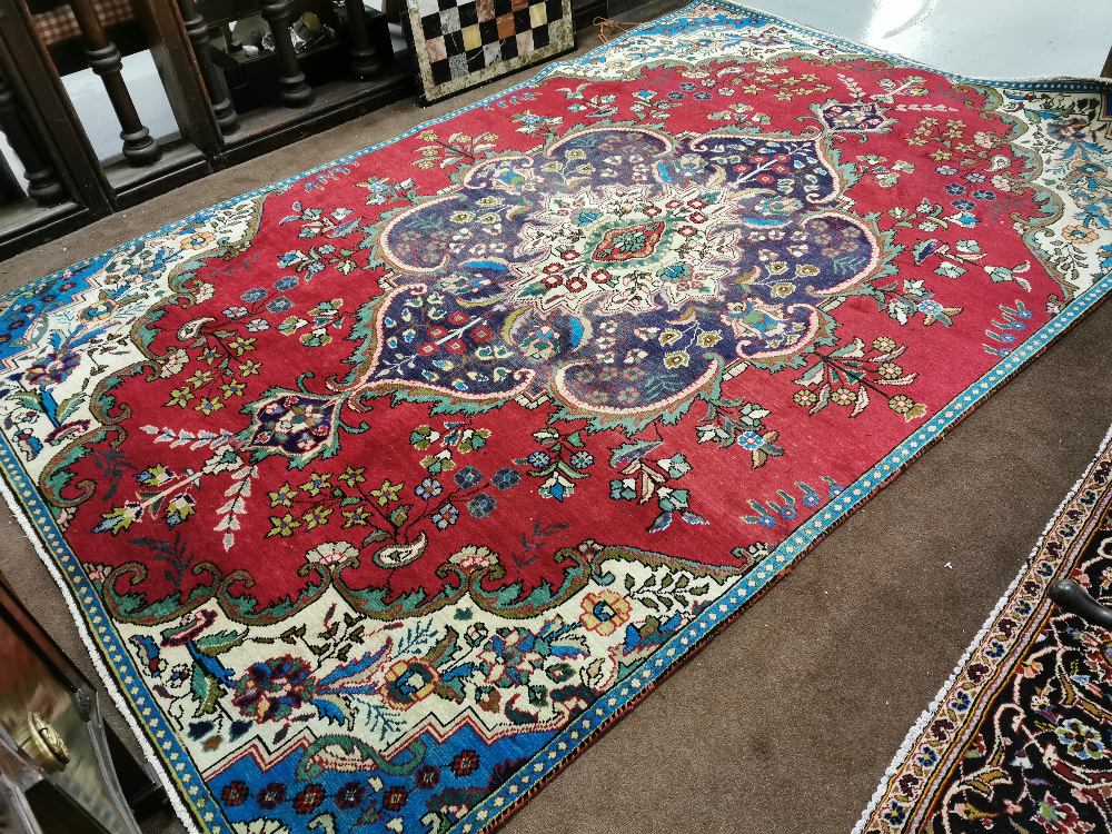 Floral Pattern Iranian Carpet, Tabriz origin, with blue/green borders, large medallion, 1.9 x 2.8m - Image 2 of 3