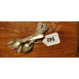 Two English silver tea spoons.