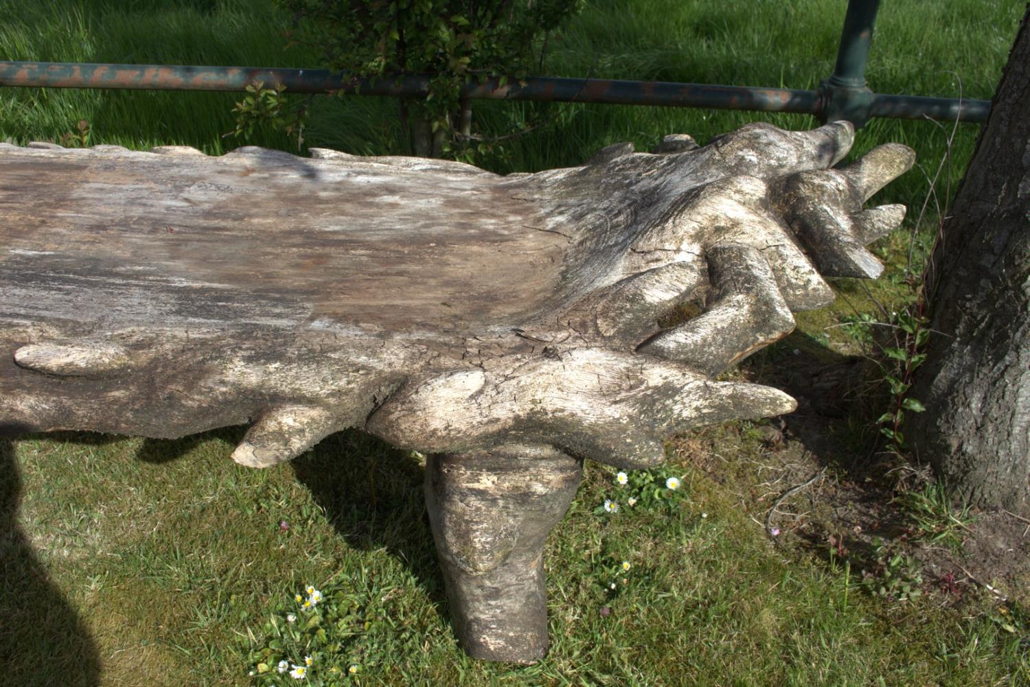 Large carved wooden garden bench. - Image 2 of 2