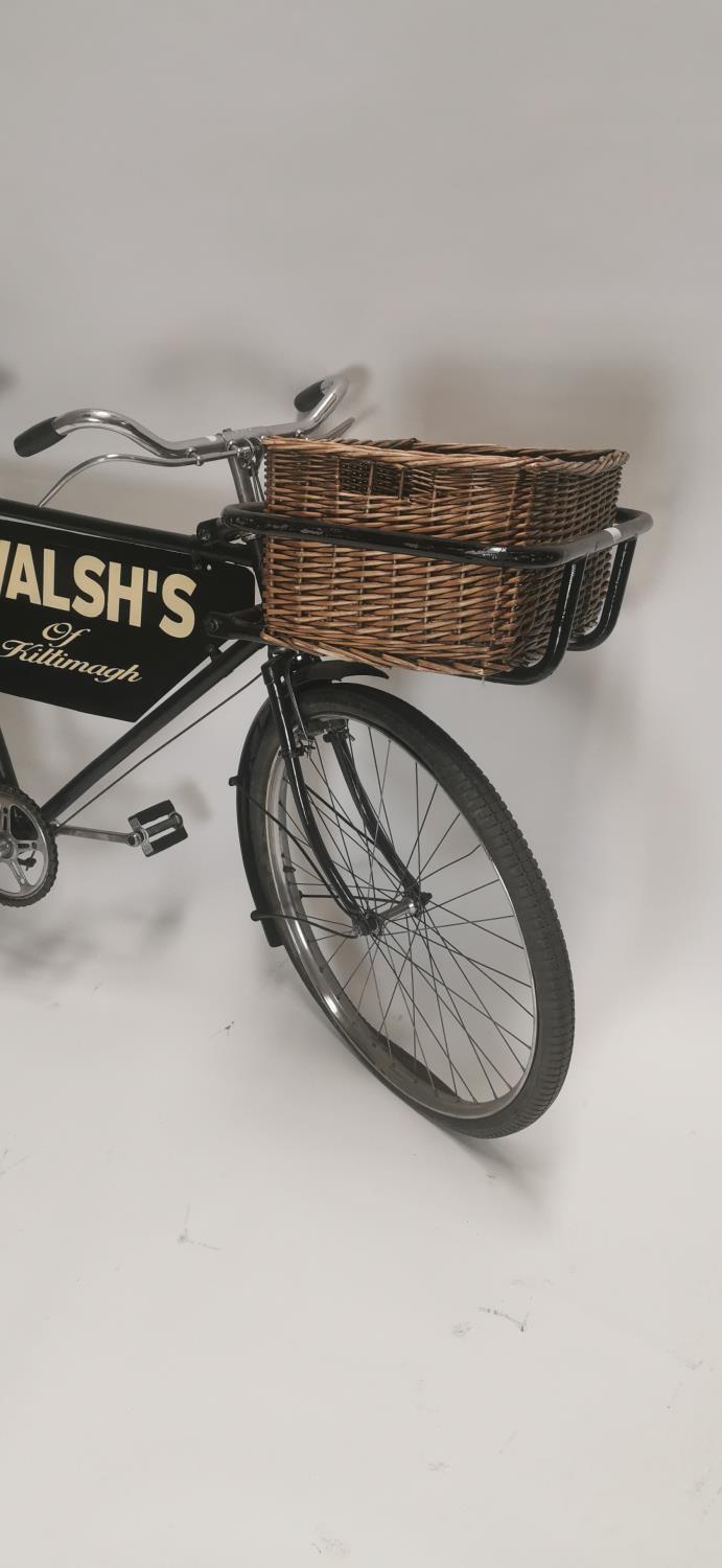 Walsh's shop advertising bike with original wicker basket. - Bild 2 aus 3