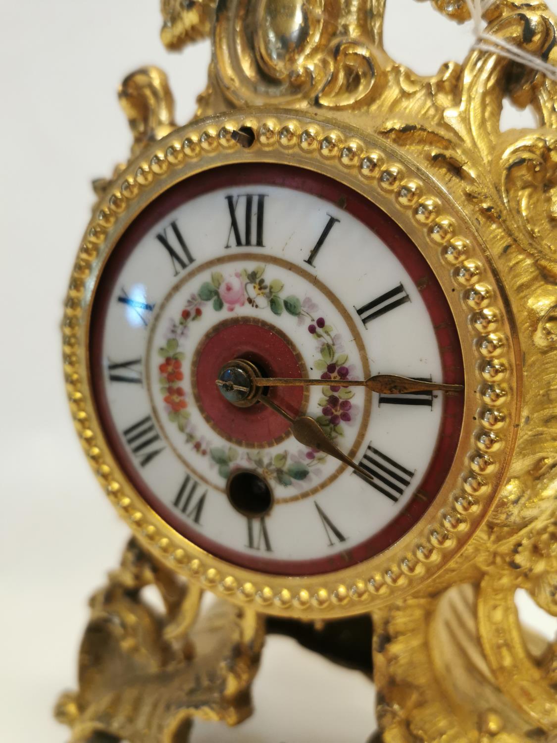 Gilded metal mantle clock. - Image 2 of 4