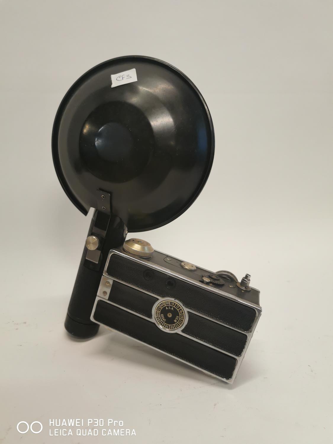 1950's Argus Camera. (27 cm X 22 cm L). - Bild 3 aus 4