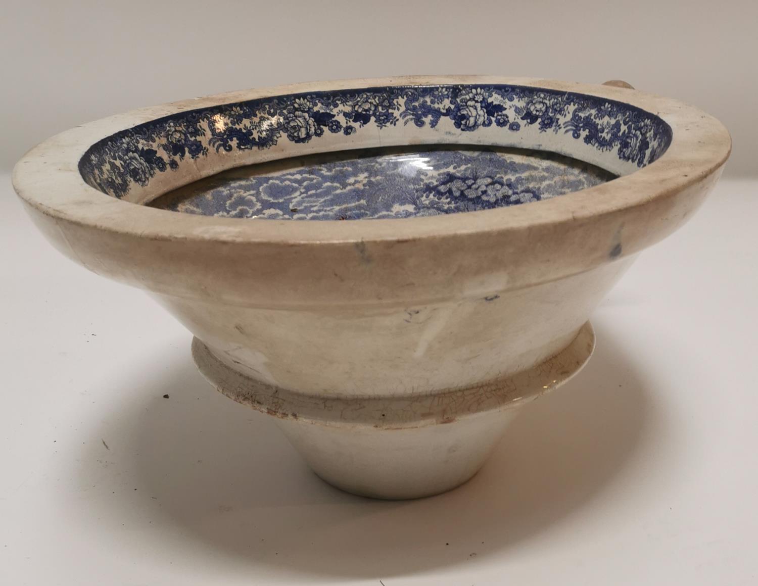 19th. C. blue and white toilet bowl. - Image 2 of 3