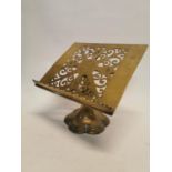 Early 20th C. brass lectern {28 cm H x 31 cm W x 22 cm D}.