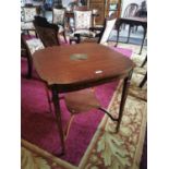 Good quality Edwardian satinwood occassional table
