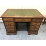 Edwardian oak pedestal desk W110cms H 72cms D 82 cms