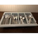7 trays restaurant quality cutlery