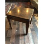 Set of walnut tables on tapering legs (5) W 56cms H 50cms D 56cms