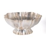 Embossed silver bowl, gr. 860 ca. 20th century