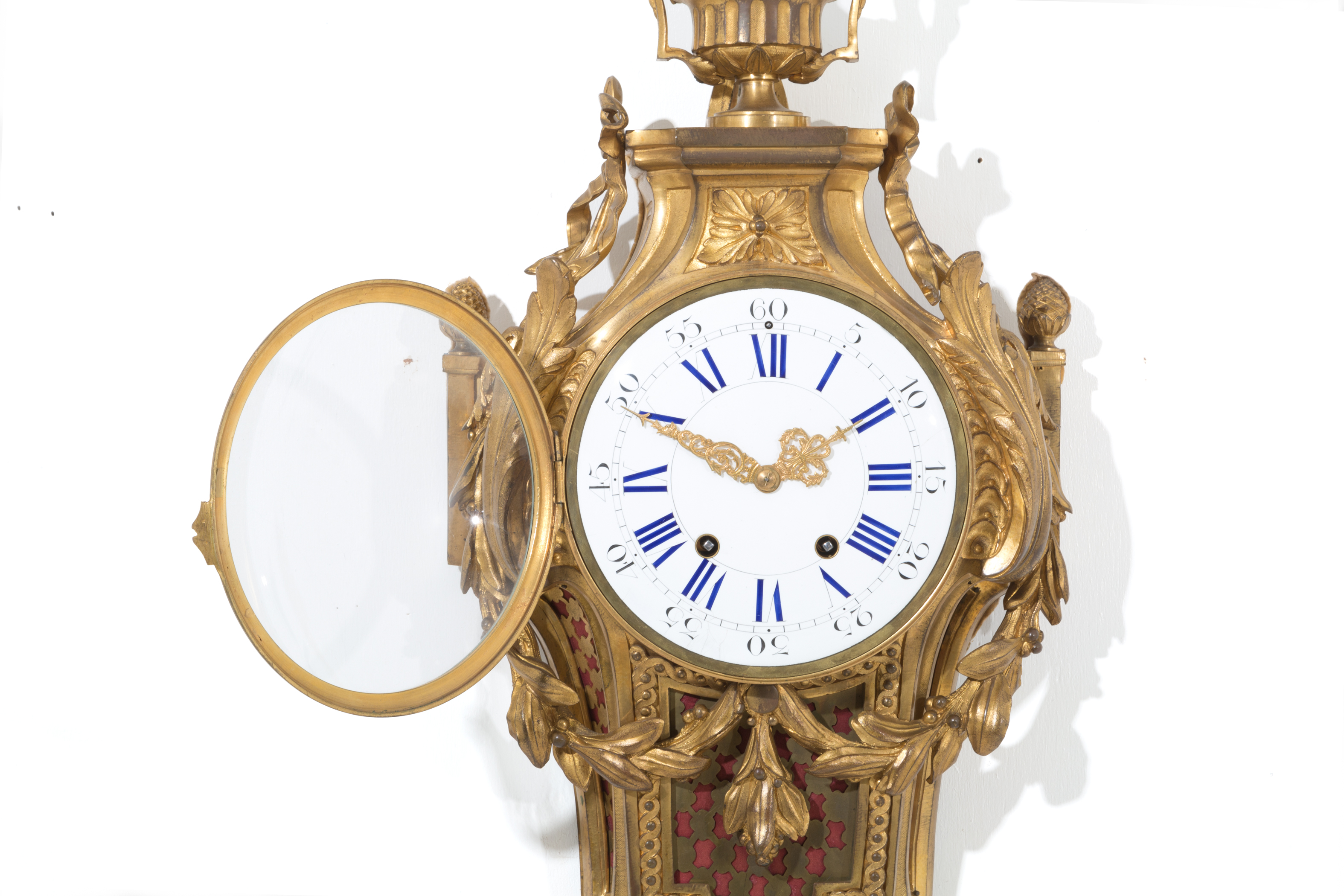 Cartel clock in chiseled and gilt bronze - Image 2 of 4