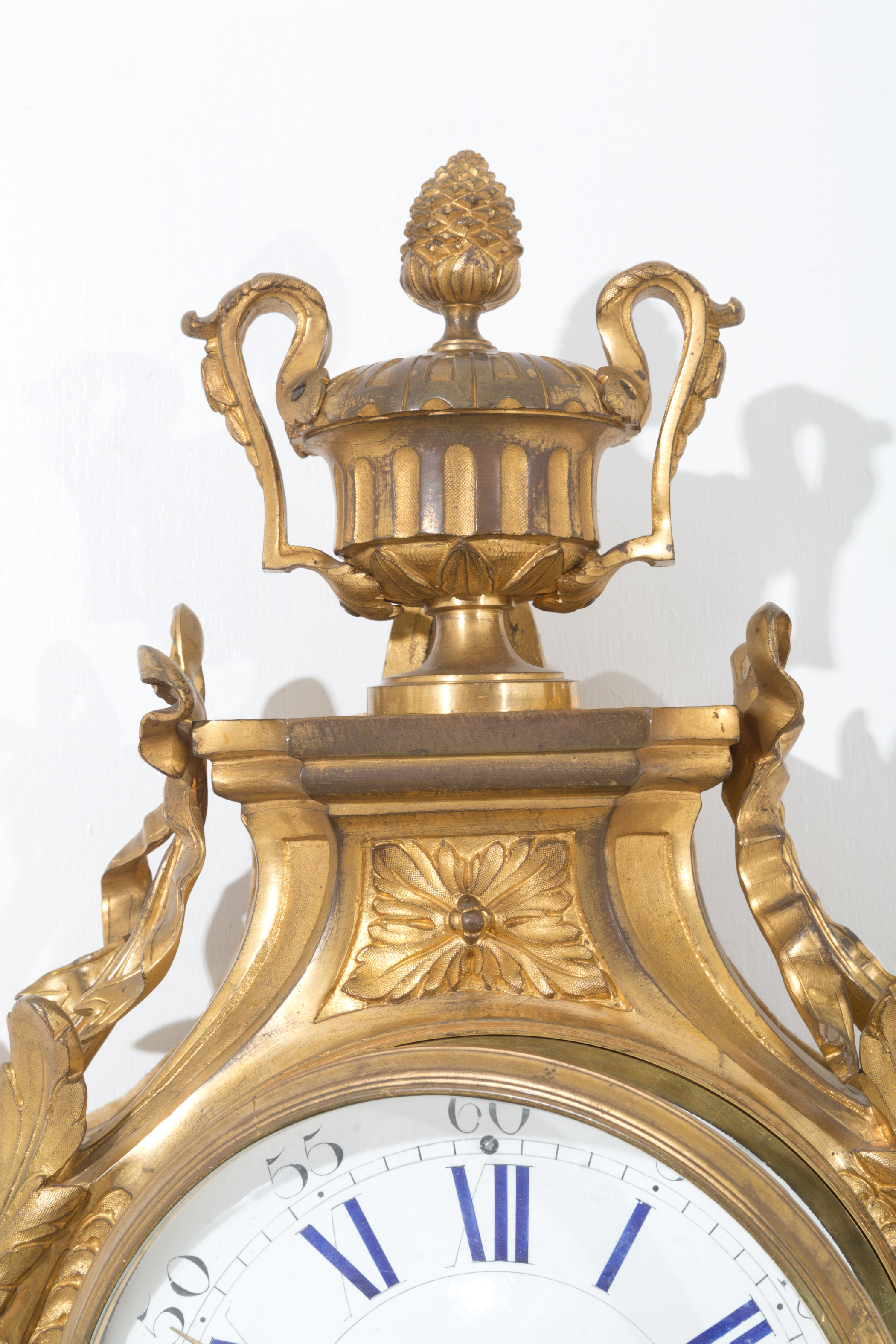 Cartel clock in chiseled and gilt bronze - Image 3 of 4