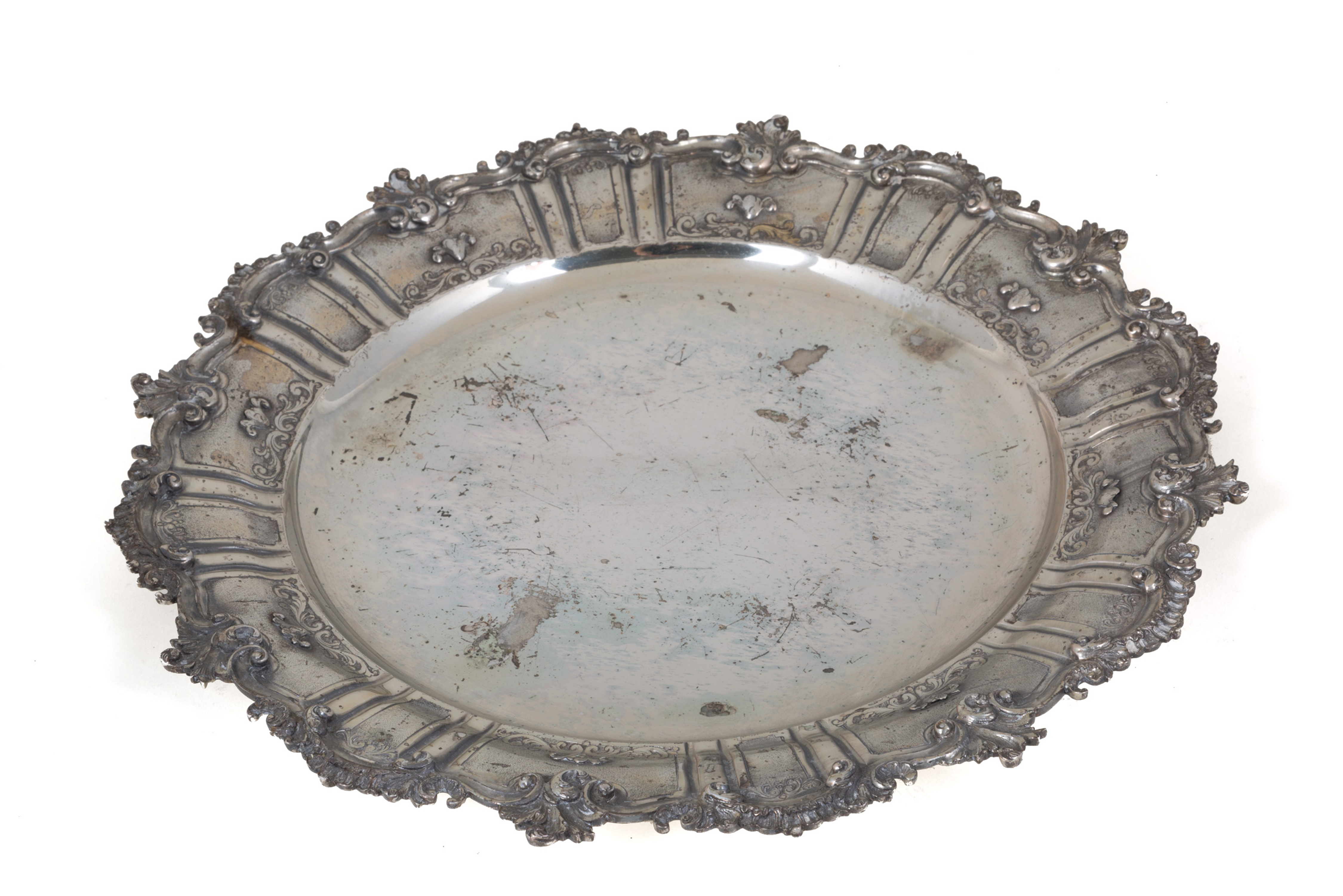 Silver plate, gr. 955 ca. Milan. 20th century