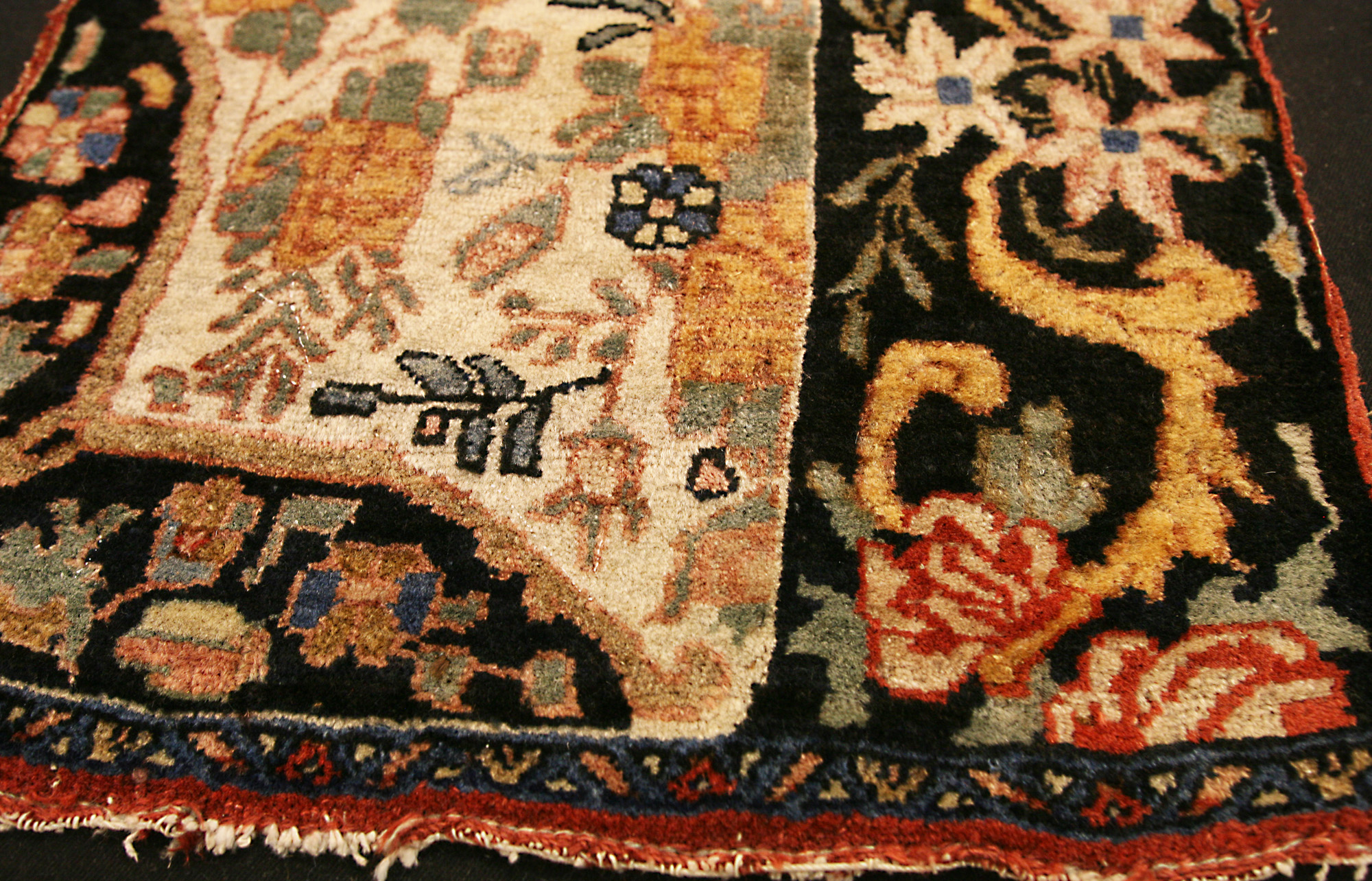 Bidjar Vaghireh wool rug. Persia. About 1900 - Image 2 of 3