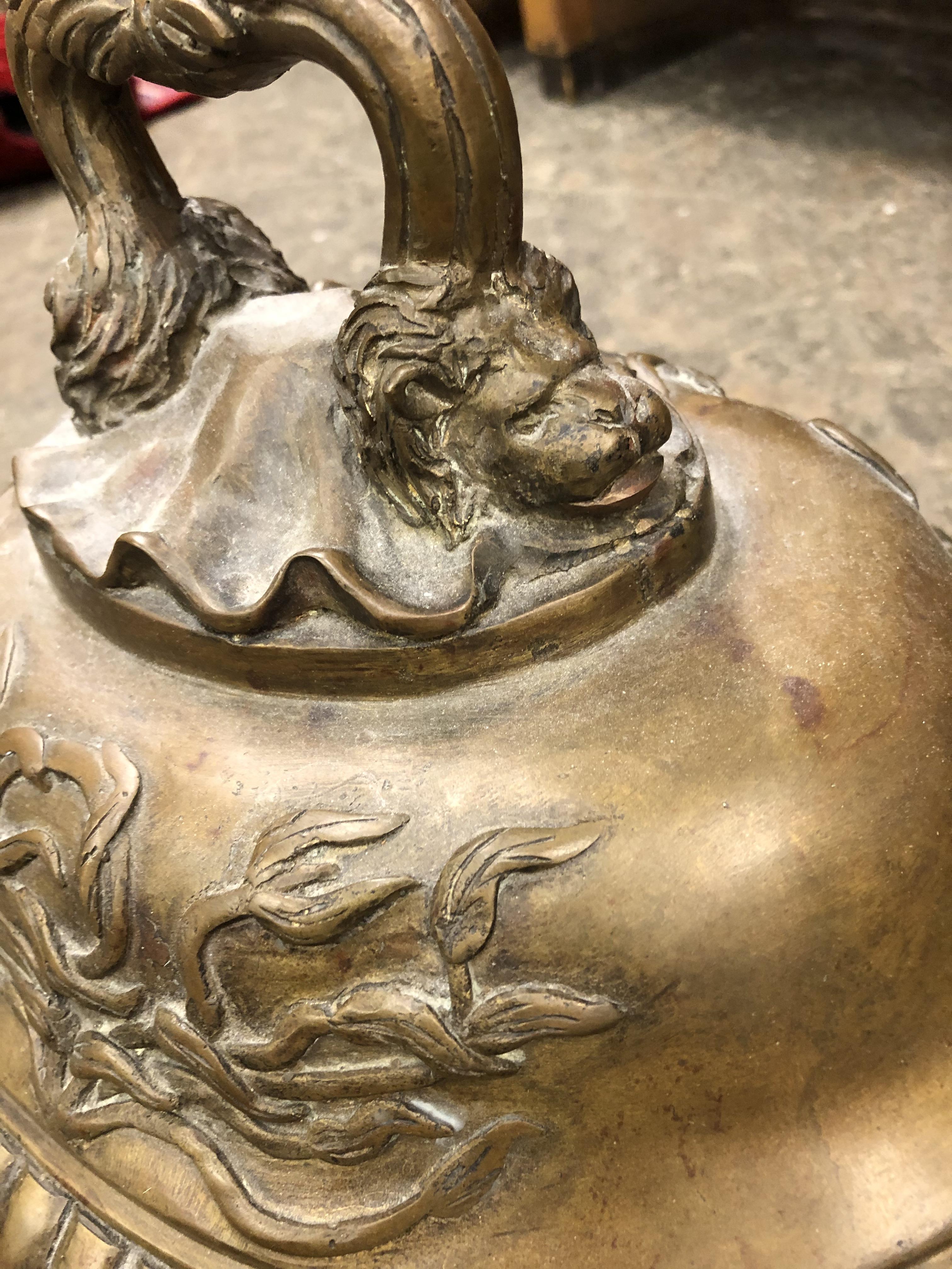 EARLY 20TH CENTURY BRONZE LOBED OVAL TUREEN AND COVER WITH LION FACE MASK HANDLE 37CMH X60CM - Image 3 of 6