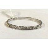 9CT WHITE GOLD BAND SET WITH DIAMOND CHIPS 1.