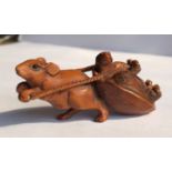 JAPANESE WOOD CARVED NETSUKE OF A TORTOISE AND A RAT