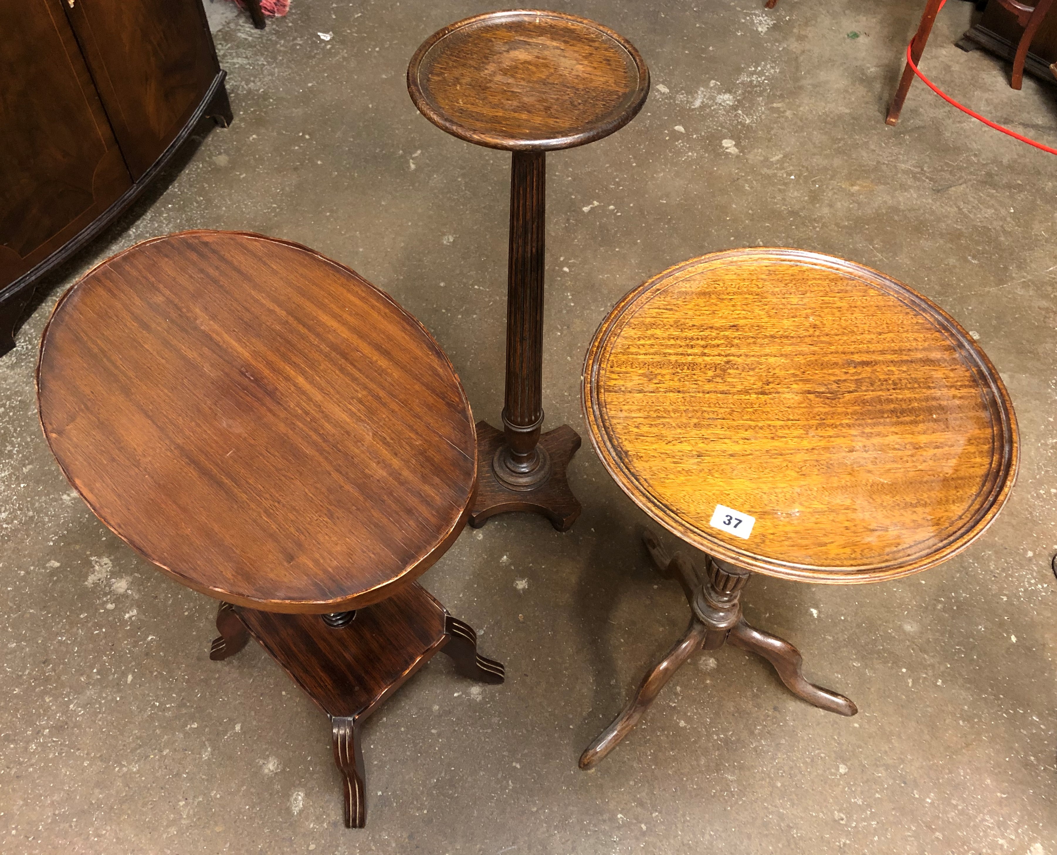 MAHOGANY FLUTED COLUMN CANDLESTAND,