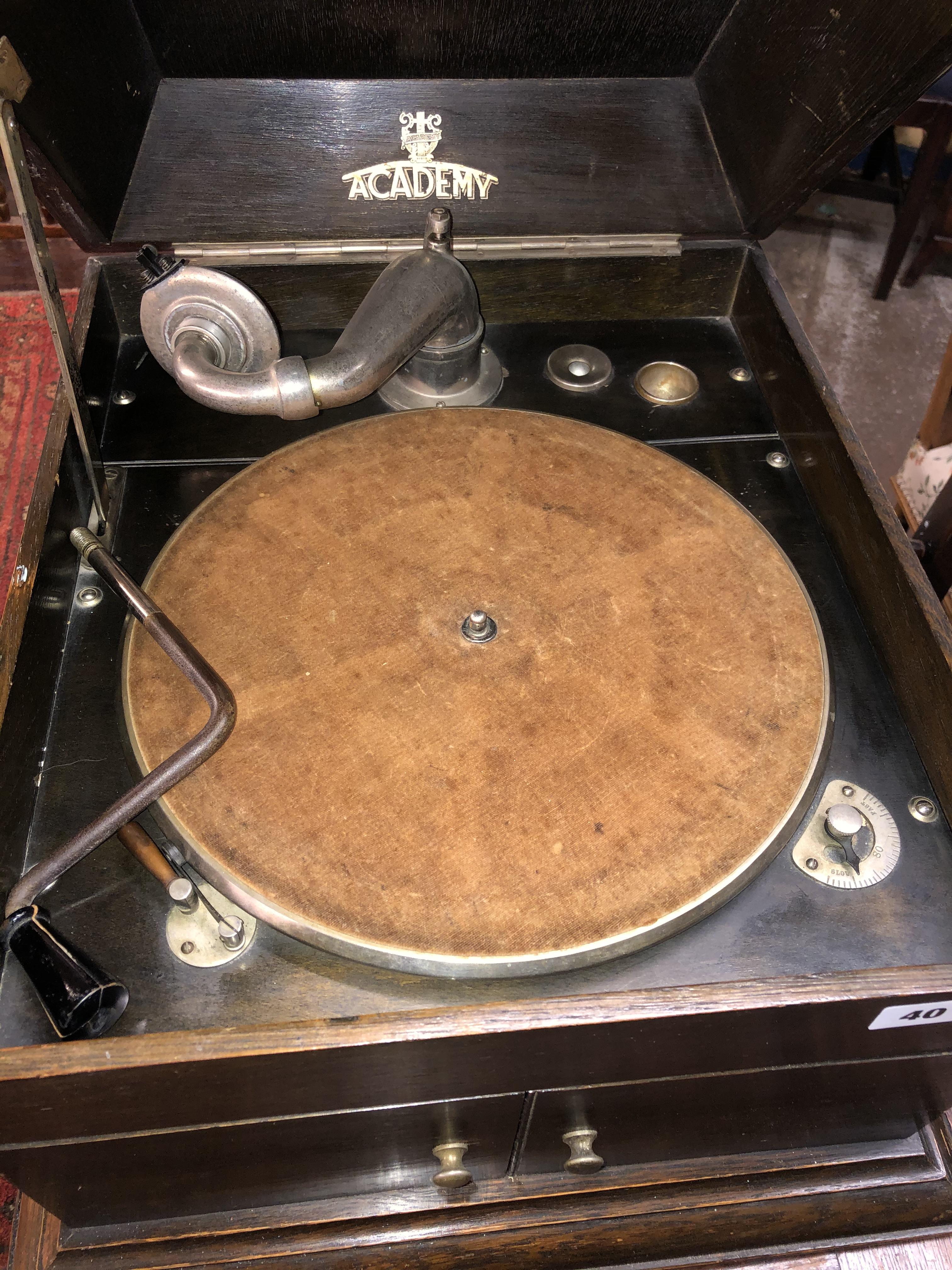 OAK CASED ACADEMY WIND UP TABLE TOP GRAMOPHONE -HANDLE AND BOX OF 78RPM RECORDS - Image 2 of 7