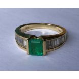 14K GOLD EMERALD CHANNEL SET RING 4.