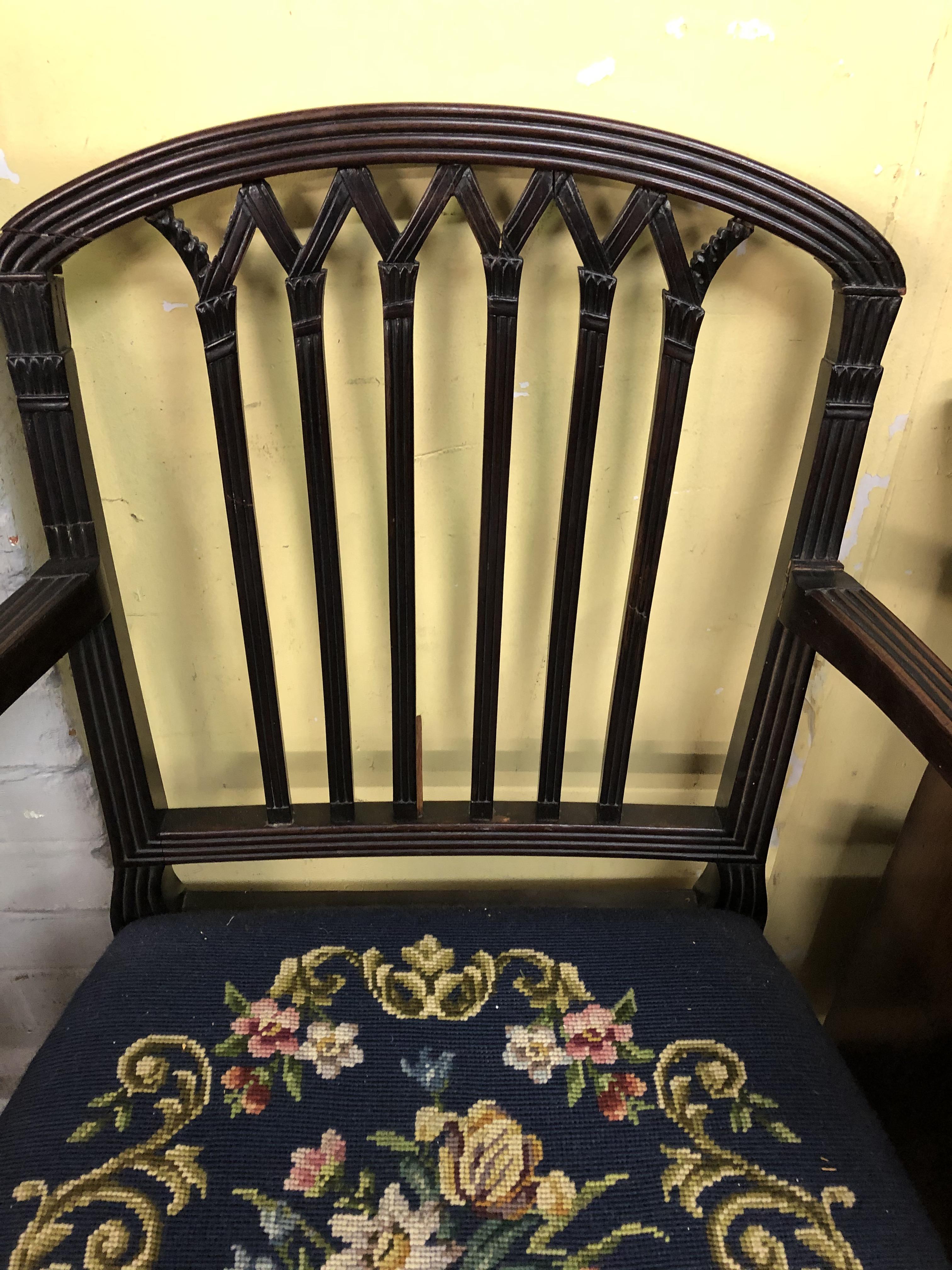 GEORGE III MAHOGANY REEDED ARCHED BACK ELBOW CHAIR - Image 3 of 5