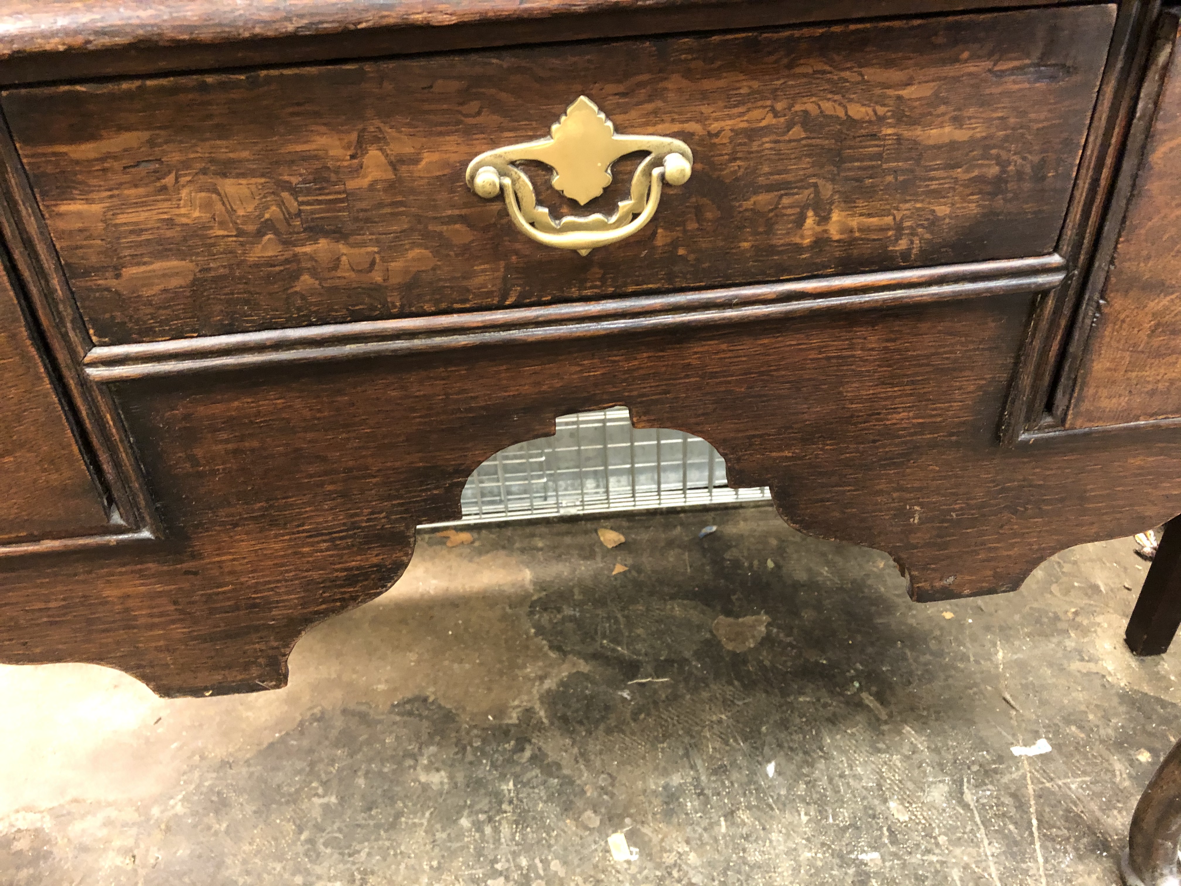 GEORGE II OAK CHEST ON STAND WITH CAVETTO MOULDED CORNICE,CARRIED ON CABRIOLE LEGS WITH PAD FEET. - Image 2 of 14