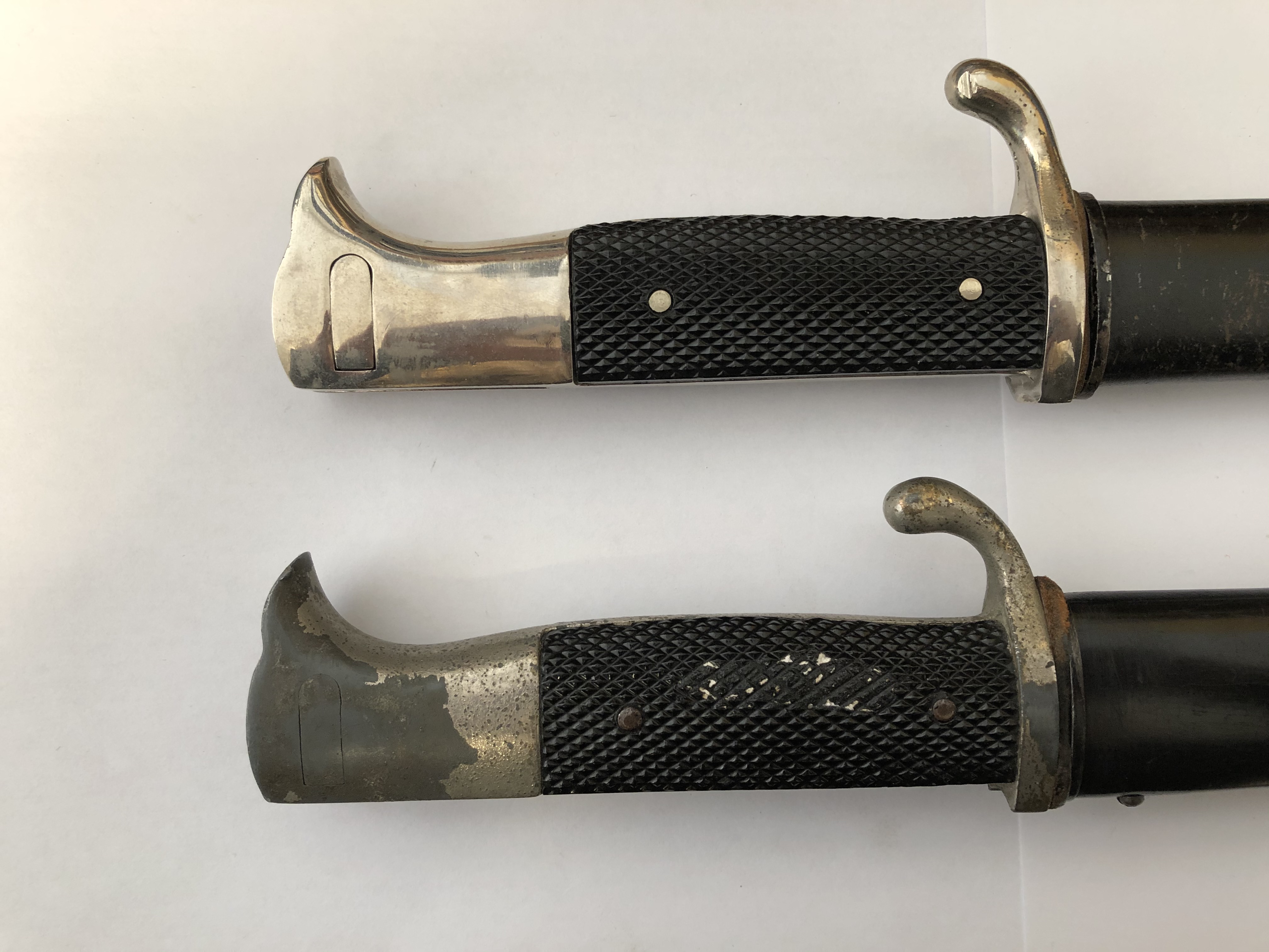 TWO WWII GERMAN DRESS BAYONETS IN SCABBARDS -ONE WITH ENGRAVED BLADE - Image 4 of 12