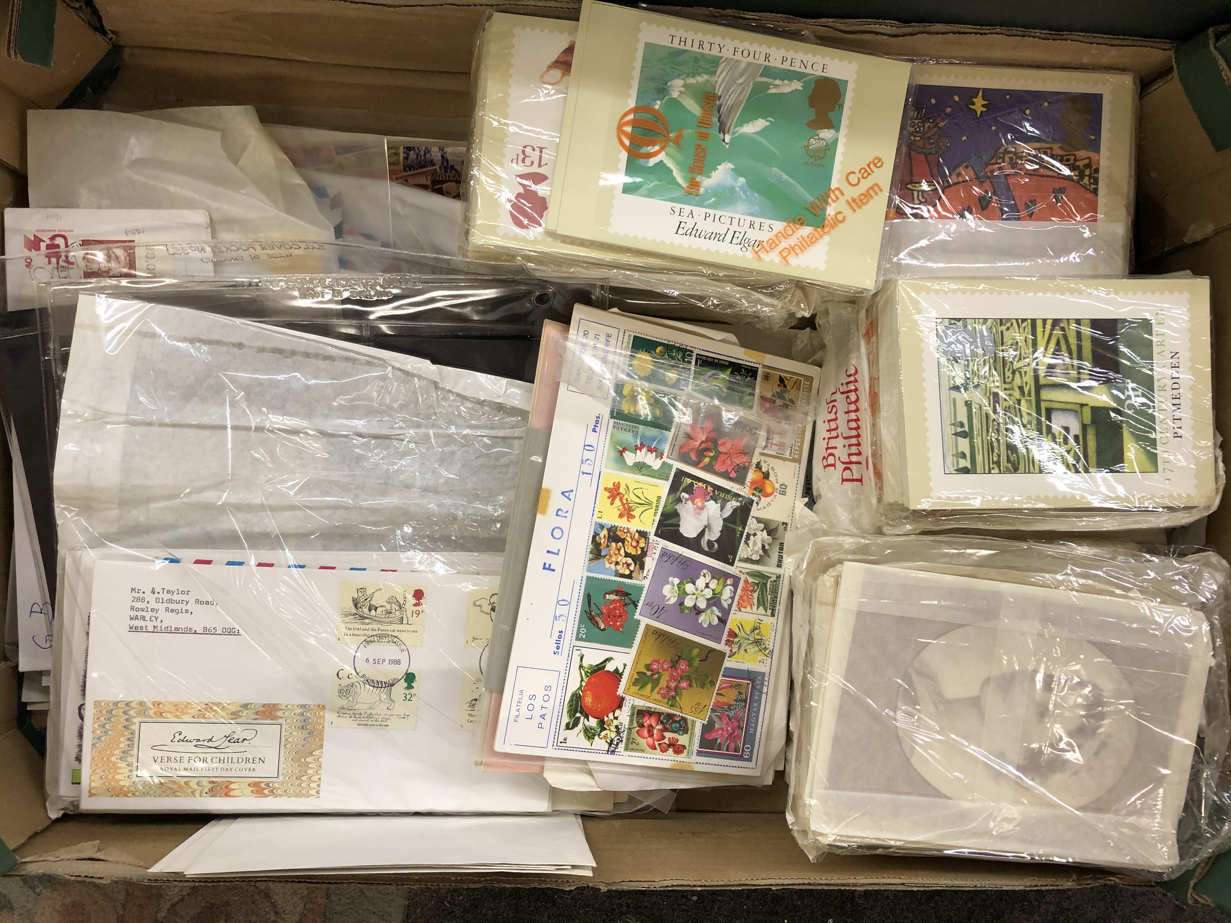 TWO BANANA BOXES OF SG FIRST DAY COVERS ALBUMS, - Image 2 of 11