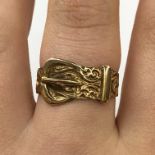 9CT GOLD BUCKLE RING SIZE R 3.