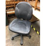 BLACK LEATHERETTE OFFICE SWIVEL CHAIR