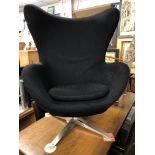 RETRO STYLE EGG SWIVEL ARMCHAIR