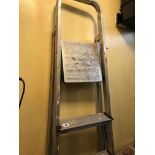 ALUMINUM STEP LADDERS,