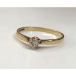 9CT GOLD DIAMOND CHIP SOLITAIRE RING SIZE P/Q 1.