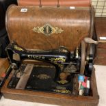 VINTAGE SINGER SEWING MACHINE