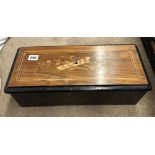 19TH CENTURY ROSEWOOD MARQUETRY BOX