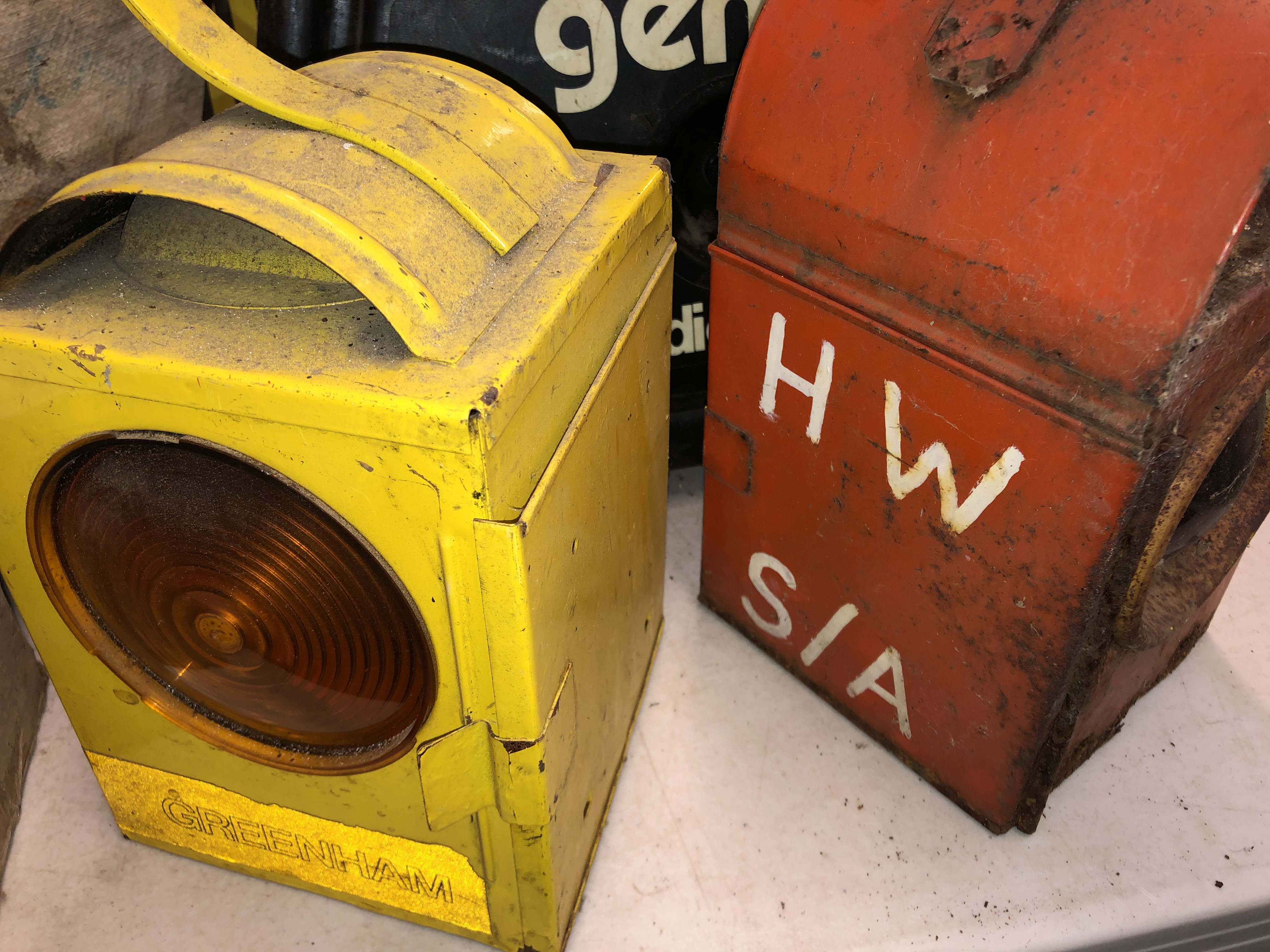 TWO BUILDING SITE SAFETY LANTERNS - Image 3 of 3