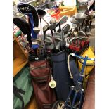 SELECTION OF GOLF HOLDALLS AND CLUBS