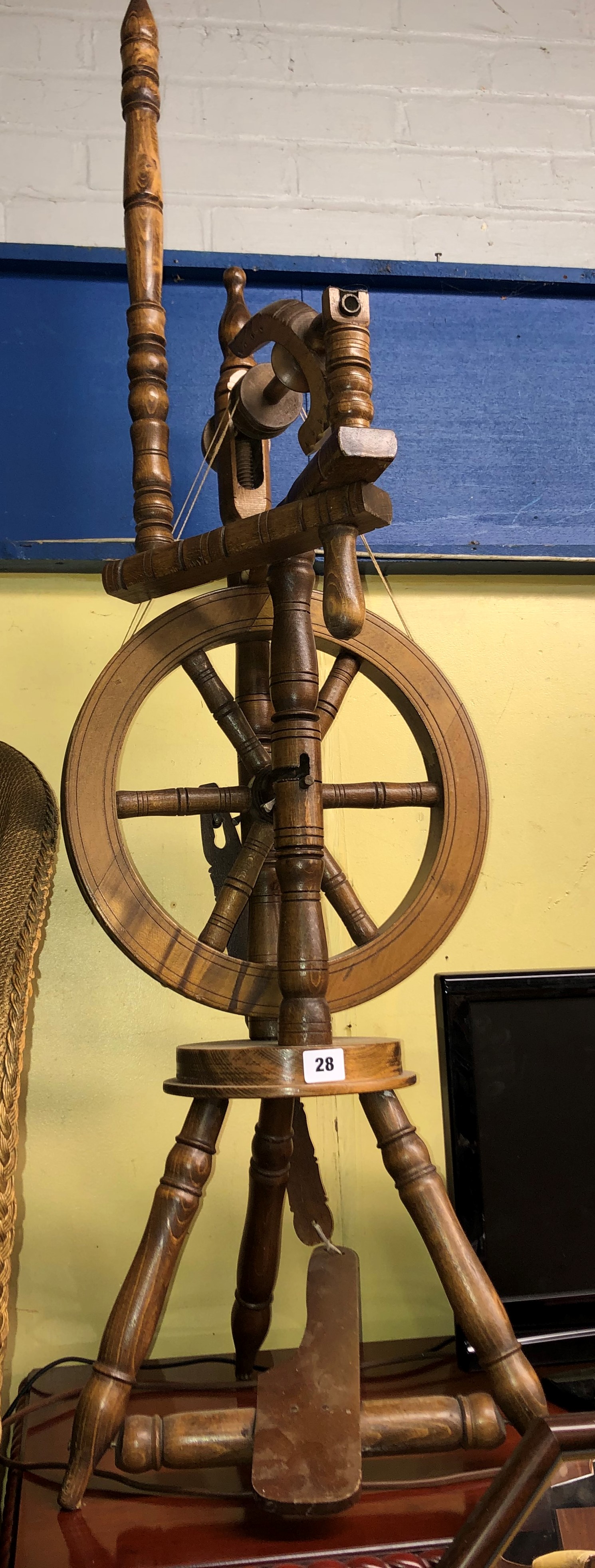 BEECH TURNED SPINNING WHEEL