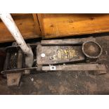 HEAVY DUTY MECHANICS TROLLEY JACK