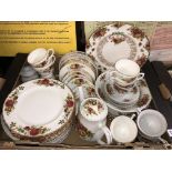 BOX OF DUCHESS BONE CHINA AND THE ENGLISH ROSE PATTERN TABLE WARES