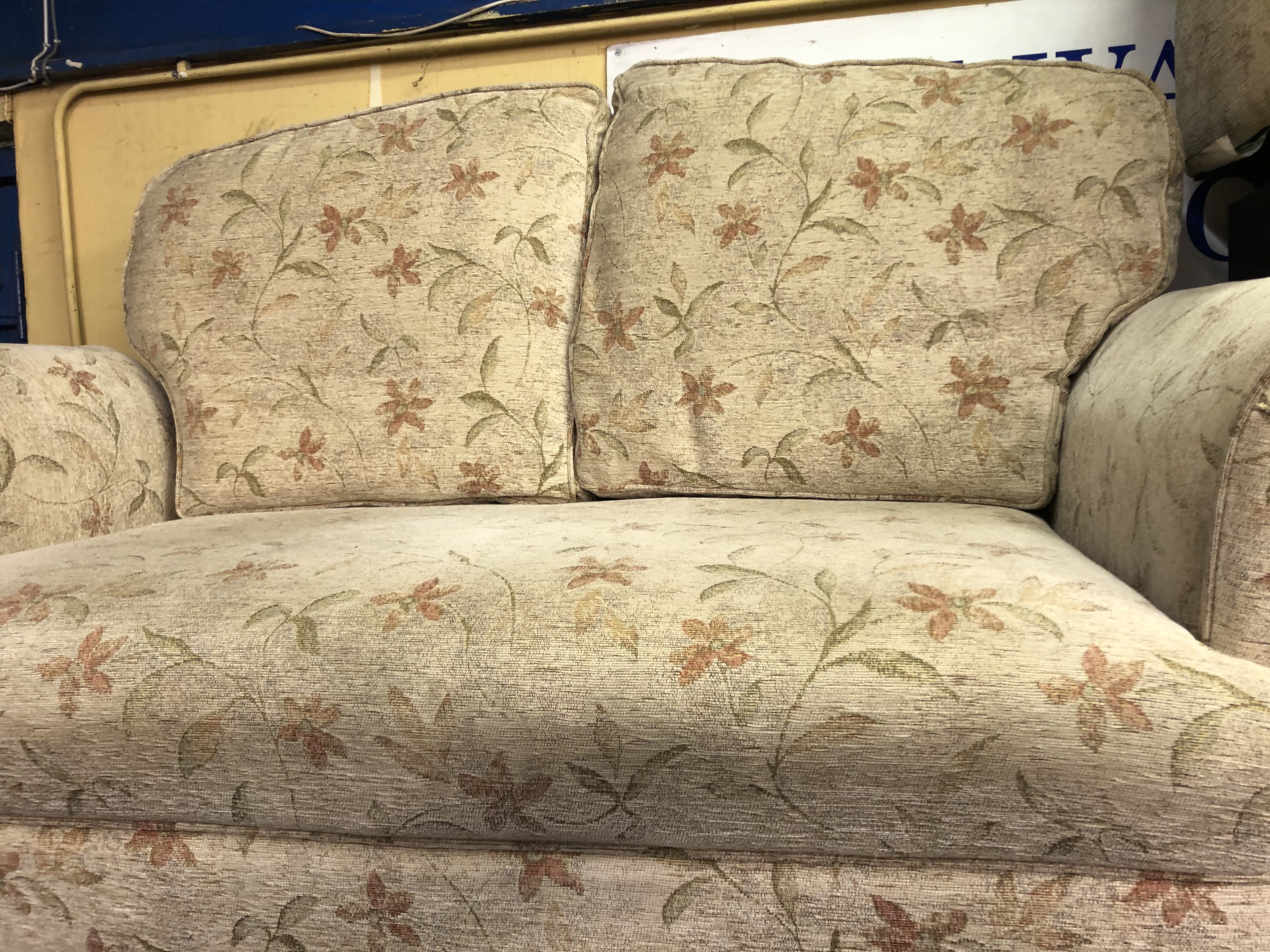 FLORAL DROP ARM TWO SEATER SOFA AND THREE MATCHING HIGH BACK CHAIRS - Image 3 of 3