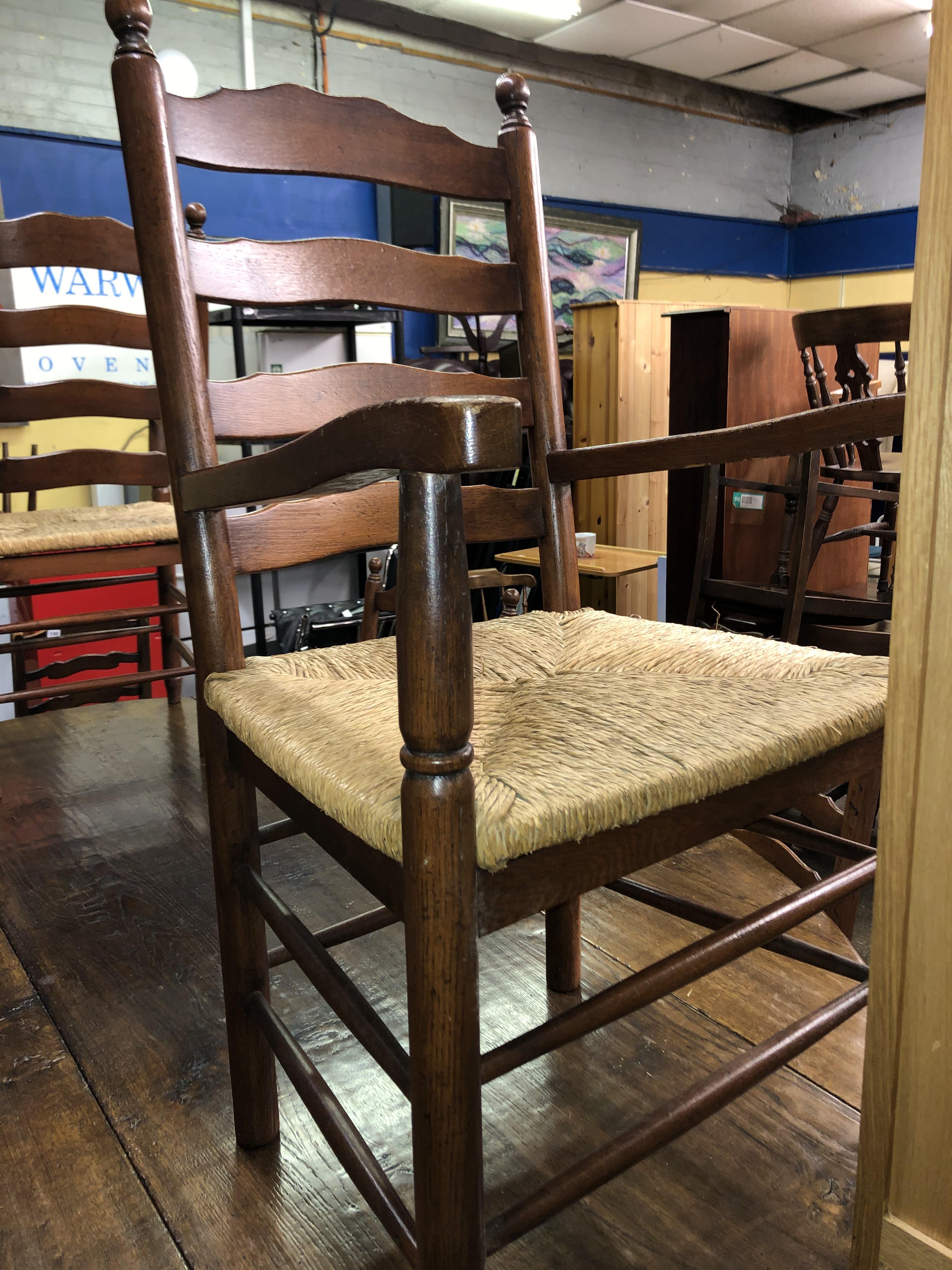 GOOD QUALITY 18TH CENTURY STYLE OAK GATELEG WAKE TABLE WITH EIGHT LANCASHIRE STYLE LADDER BACK - Image 5 of 11